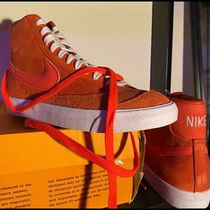 NEW nike blazer mid